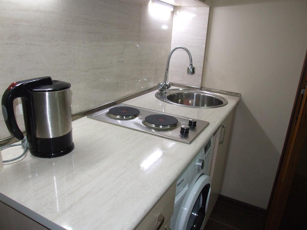 Apartment Paronyan 22 耶烈万 外观 照片