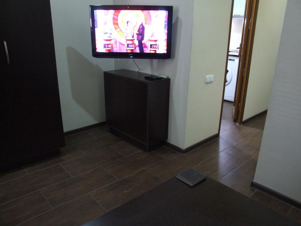 Apartment Paronyan 22 耶烈万 外观 照片