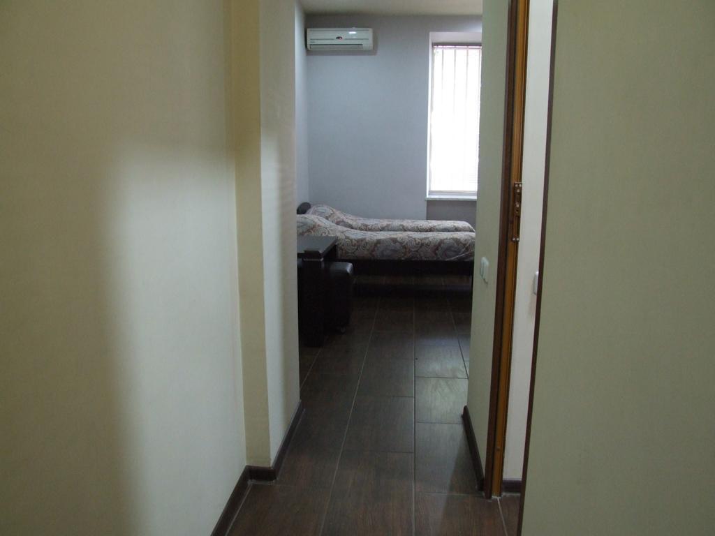 Apartment Paronyan 22 耶烈万 外观 照片